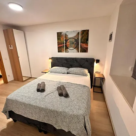 Old *** Appartement *