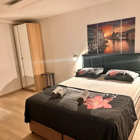 Old *** Appartement Pula