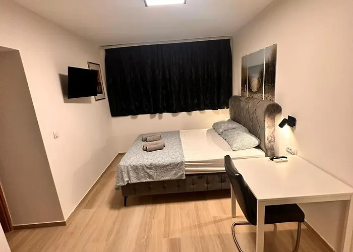 Old *** Apartment
