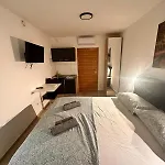 Old *** Apartment Pula
