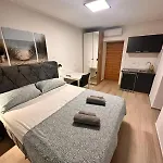 Apartment Old *** *
