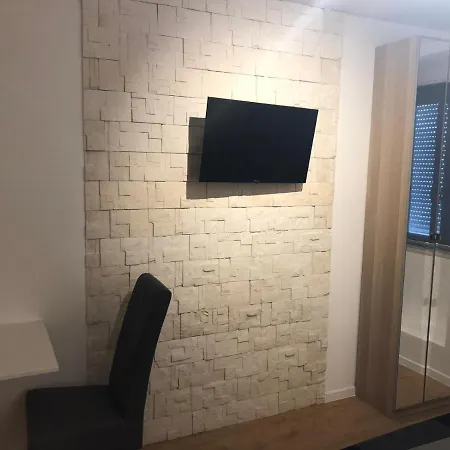 Old *** Apartment Pula