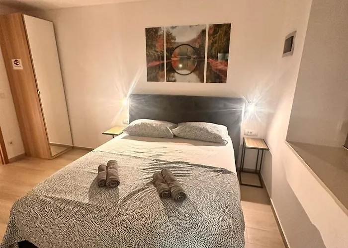 Old *** Апартаменты Пула