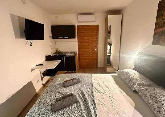 Old *** Апартаменты Пула